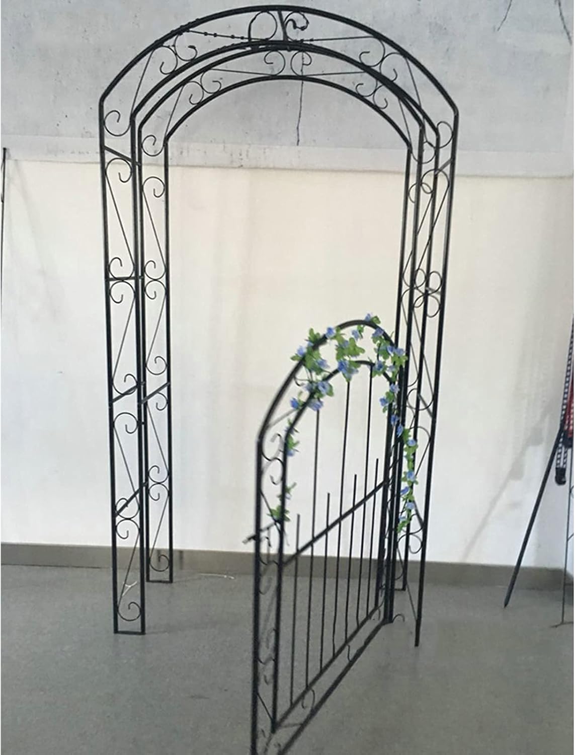 Garden Arch Made of Metal,Rose Arches,Weatherproof Pergola of The Garden Pavilion with Door,Trellis Trellis Arch,Suitable for All Types of Climbing Plants,Celebratory Decoration,115 * 43 * 215 Cm