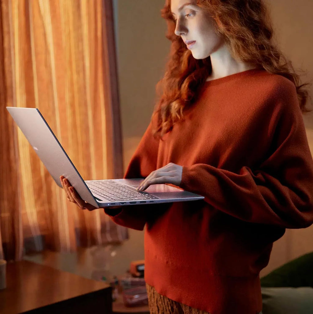 Samsung Galaxy Book4 Business Laptop, 15.6' FHD LED Display, Copilot AI PC, Intel Core 7 150U, Long-Lasting Battery, Backlit Keyboard, w/Mouse (16GB RAM | 1TB SSD)