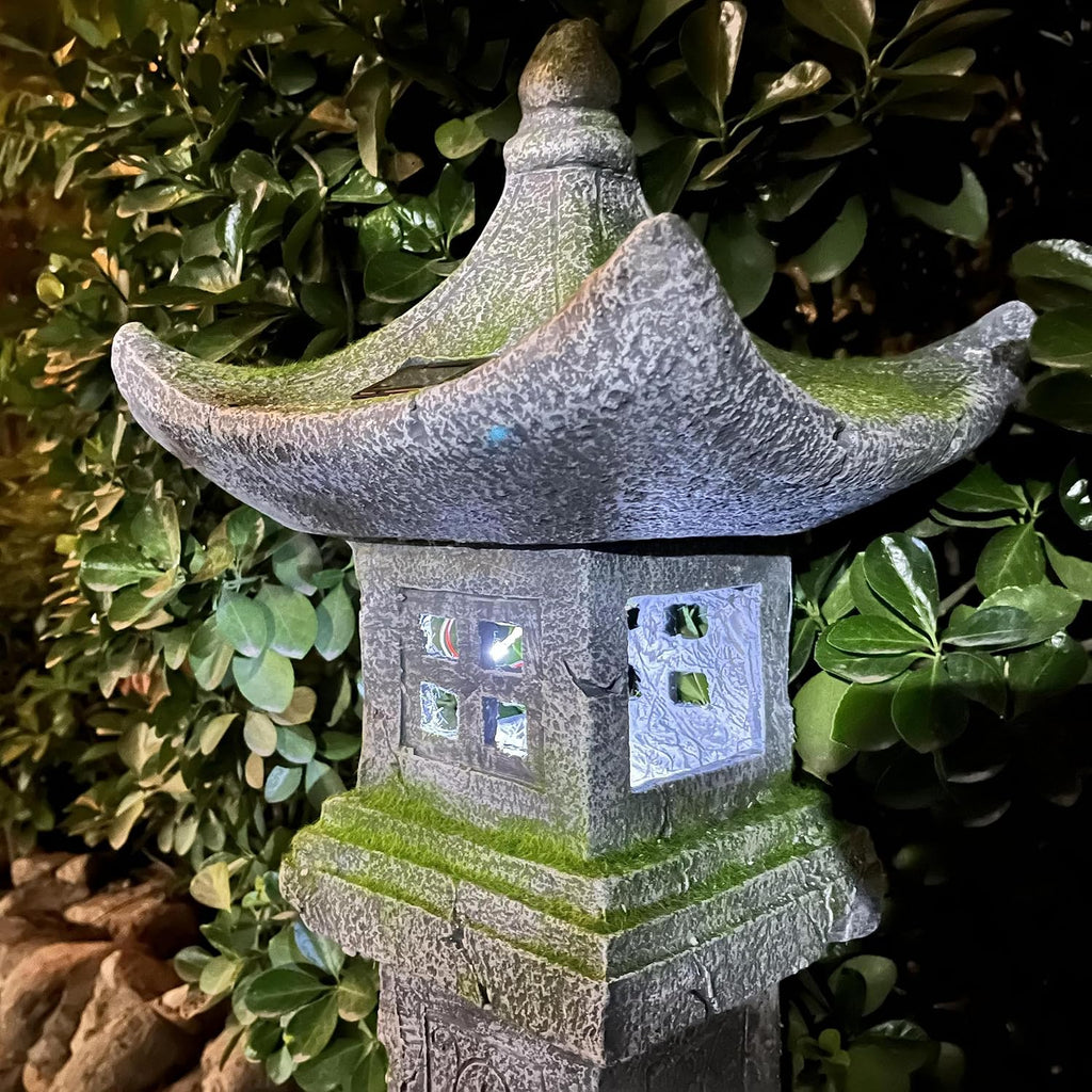 Japanese Pagoda Statue Solar-Powered LED Light Moss-Covered Retro Miniature Tower Lantern Garden Decoration Figurines Solar Lamp Outdoor Asian Decoration Zen Courtyard Landscape 31.5''High