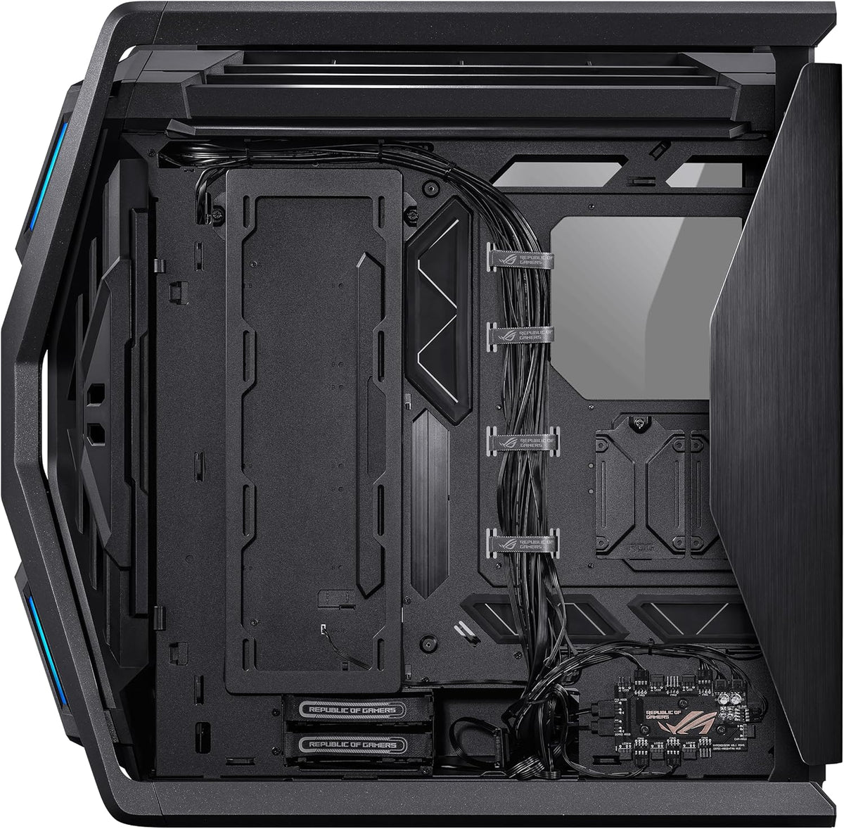 ASUS ROG Hyperion GR701 BTF Edition PC case, ASUS ATX BTF motherboards Support, 420 mm Dual Radiator Support, Four 140 mm Fans, Metal GPU Holder, Component Storage, ARGB Fan hub, 60W Fast Charging
