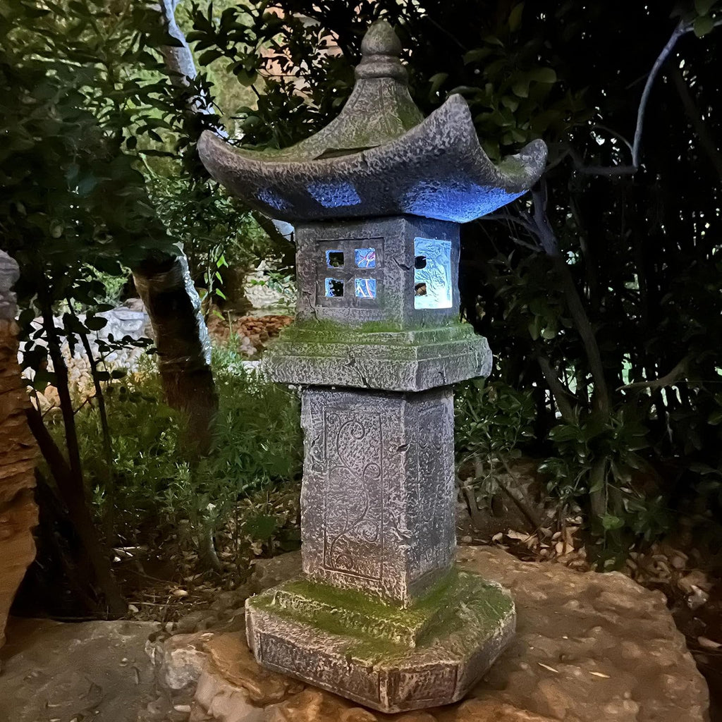 Japanese Pagoda Statue Solar-Powered LED Light Moss-Covered Retro Miniature Tower Lantern Garden Decoration Figurines Solar Lamp Outdoor Asian Decoration Zen Courtyard Landscape 31.5''High